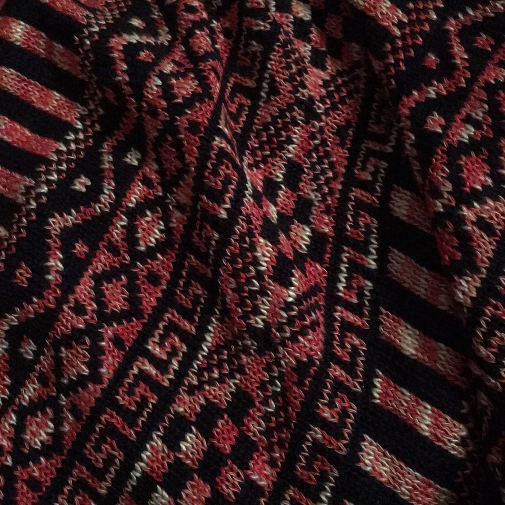 Sweater - Picture 4 of 4